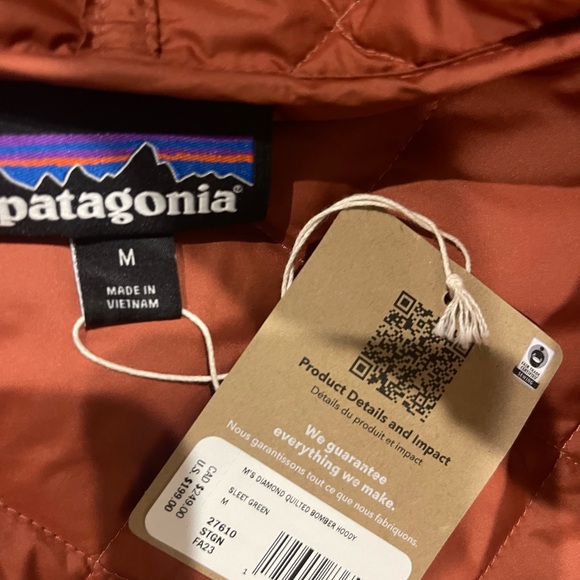 **NWT** Patagonia Quilted Hooded Jacket - Sleet Green - Picture 4 of 5